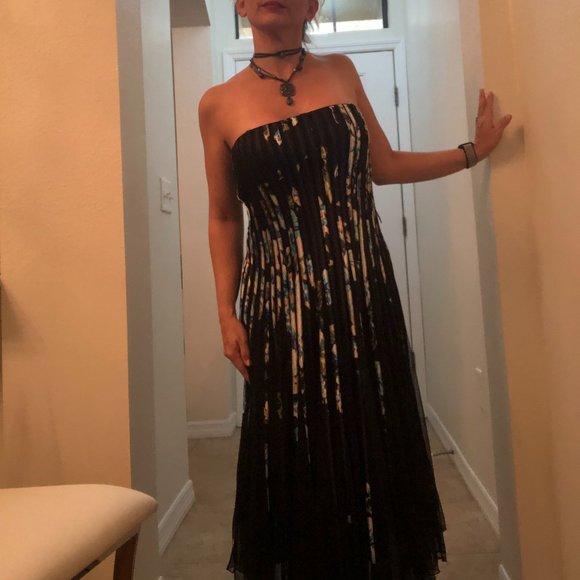 Price Drop!! Gorgeous Full-Skirt Calf Length Dress - Picture 2 of 10